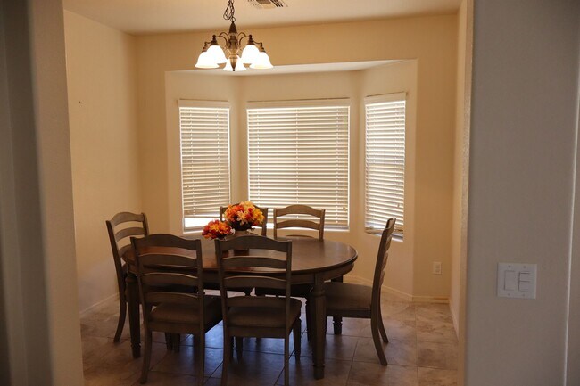 Building Photo - 5483 Waco Dr