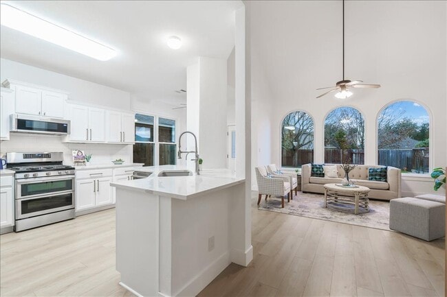 Building Photo - 712 Arrowood Pl
