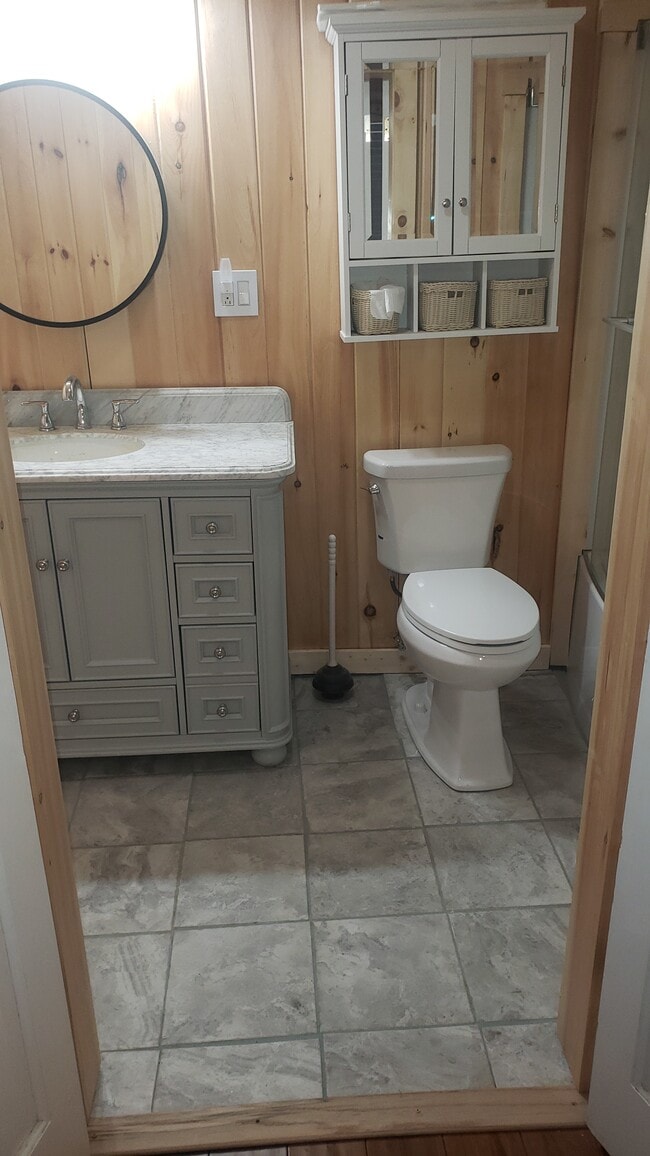 Building Photo - 93 Sumner Rd