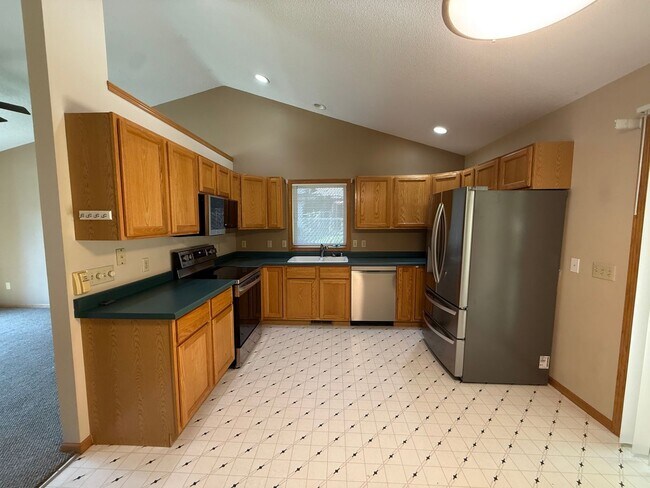 Building Photo - 6078 Croix Dr
