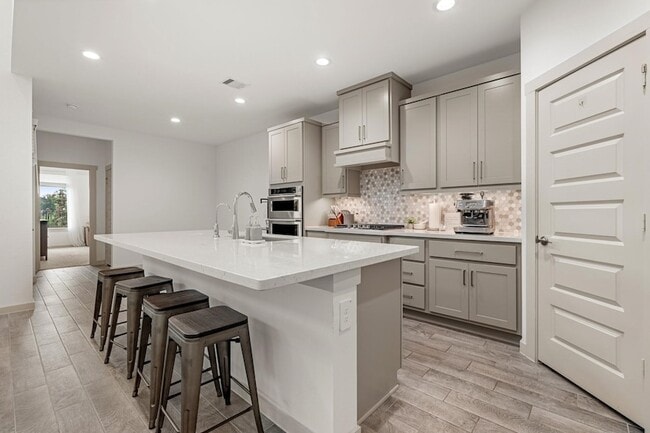 Building Photo - 29335 Red Rocks Pk Dr