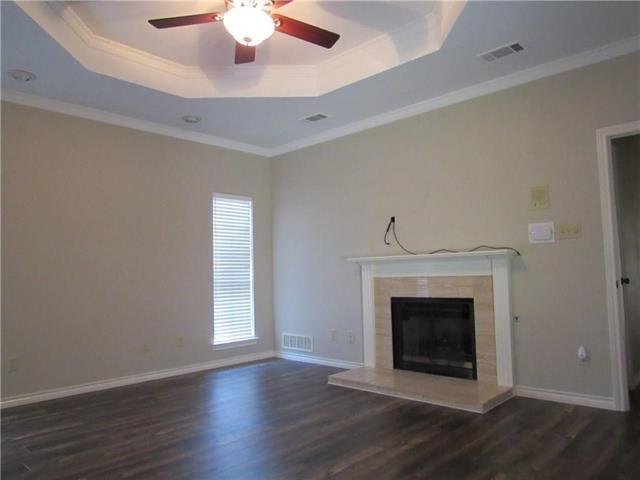 Building Photo - 6711 Lovington Dr