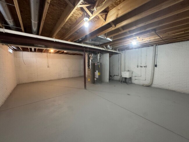 Building Photo - Newly Renovated 3BR/2BA Single-Family Home with Garage – Cleveland