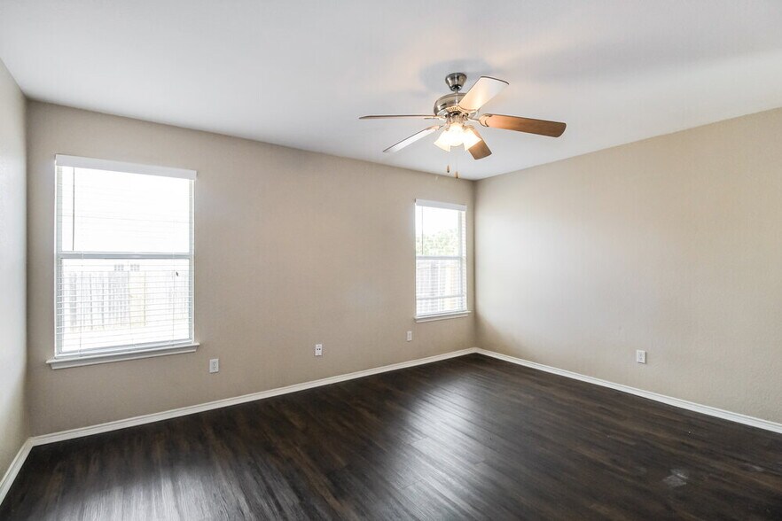 Building Photo - 348 Dakota Ridge Dr