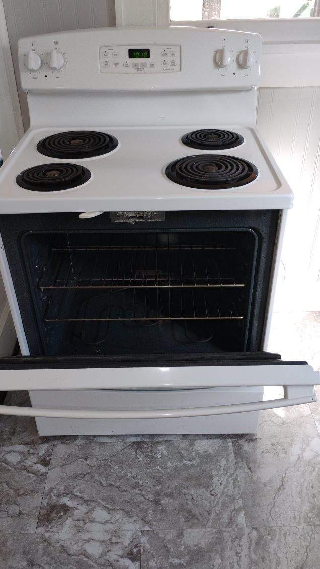 Building Photo - 2725 Carson Ave