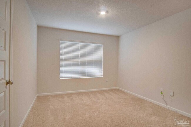 Building Photo - 10589 Queens Gate Cir