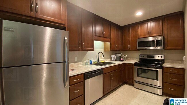 Building Photo - 110 Woodland Village