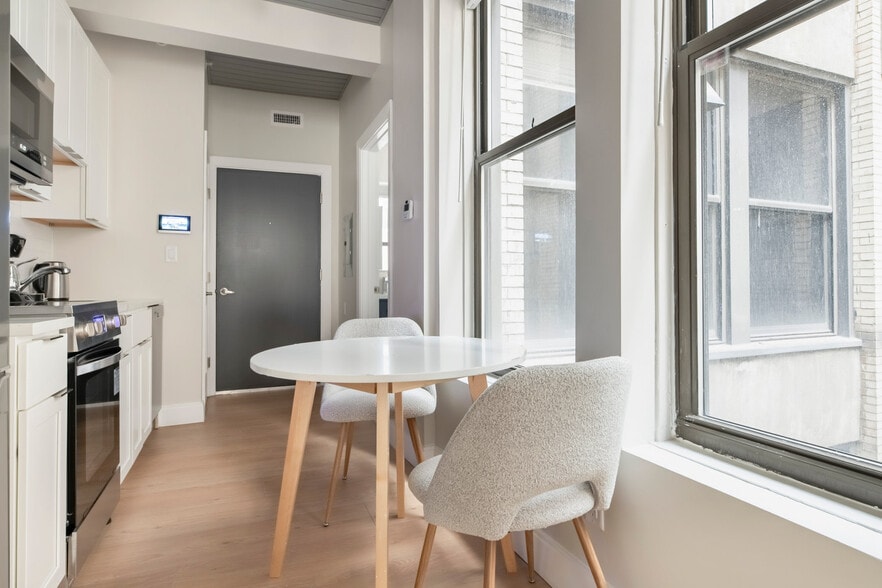 Building Photo - 44 Bromfield St