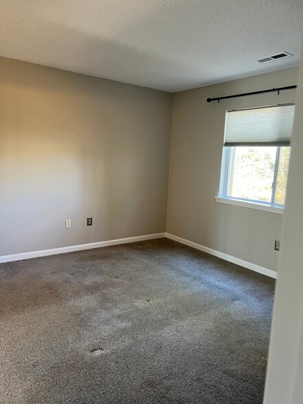 Building Photo - 260 Myrtle Greens Dr