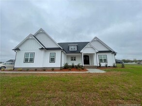 Building Photo - 5841 Dottie Cir