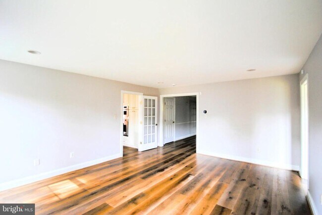 Building Photo - 1506 Chain Bridge Ct