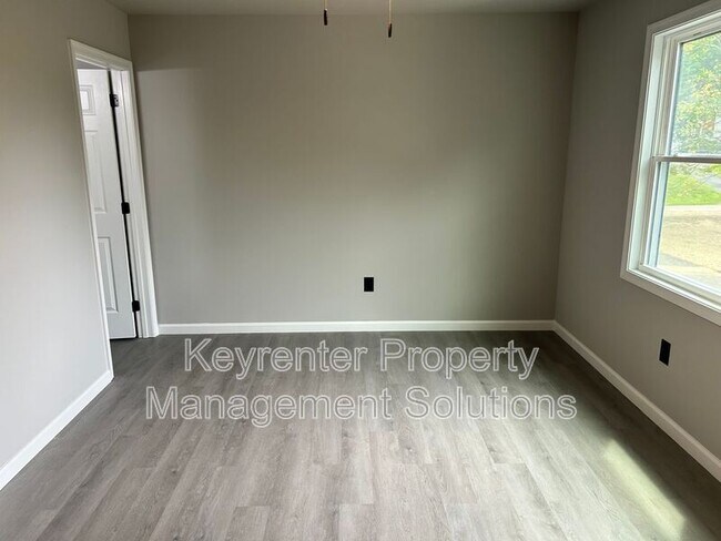 Building Photo - 1006 Pocahontas Ave