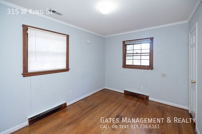 Building Photo - 315 W King St