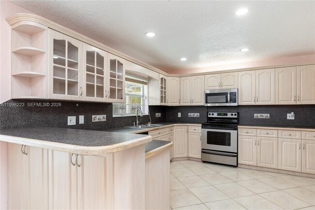 Building Photo - 8970 Johnson St