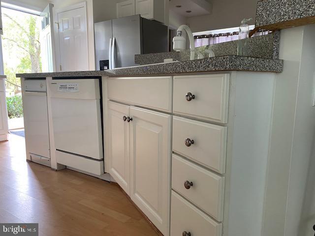 Building Photo - 1420 Riverside Dr