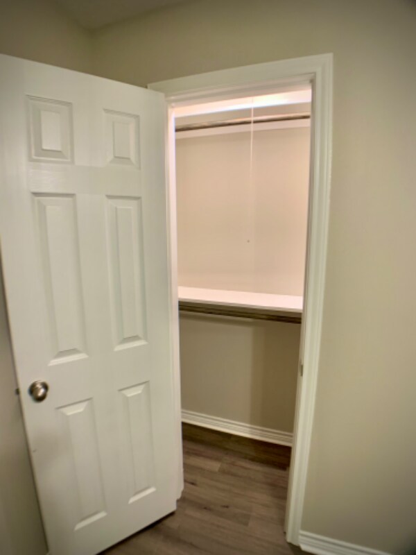 Building Photo - 628 Marion Dr N