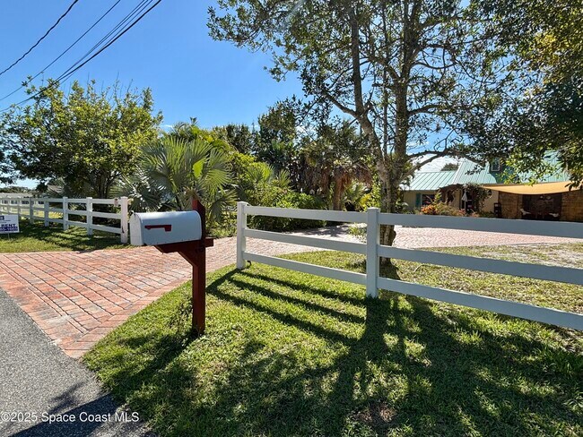 Building Photo - 3955 Fooshe Ave