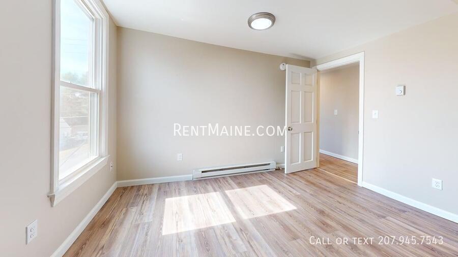 Building Photo - 2 Danielson St