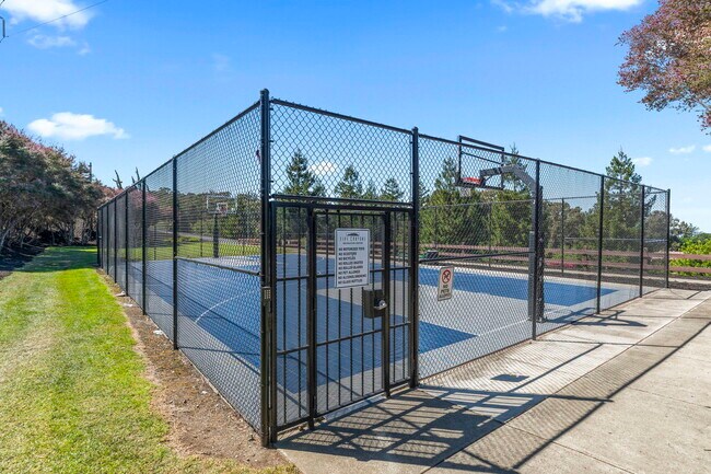 Building Photo - 5220 Peacock Hill Dr