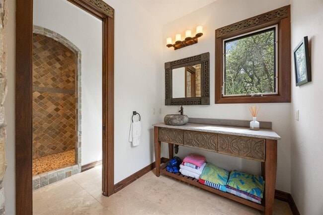 Building Photo - 2805 Calaw Cove