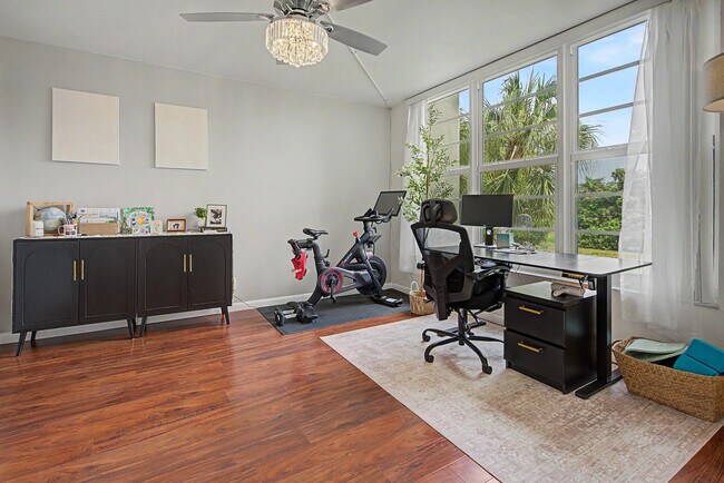 Building Photo - 3930 Oaks Clubhouse Dr