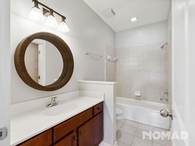 Building Photo - Cozy 2 Bedroom/2.5 Bath Townhome in Atlanta