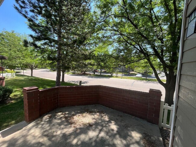 Building Photo - Incredible condo with 2 car garage