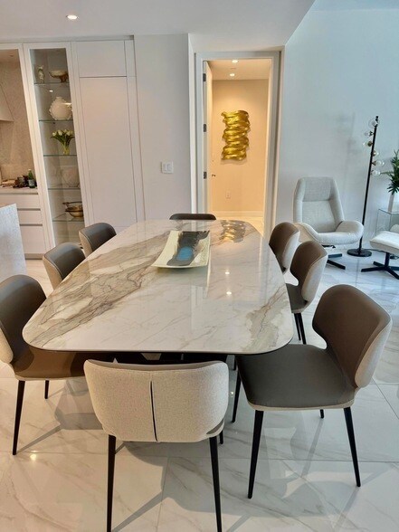 Building Photo - 220 SE Mizner Blvd