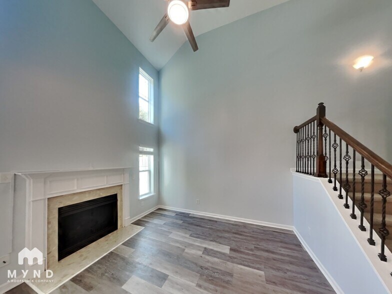 Building Photo - 182 Red Admiral Ct