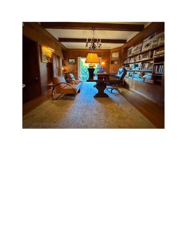 Building Photo - Amazing location in La Jolla for a big house. Gustavo Lopez AMSI
