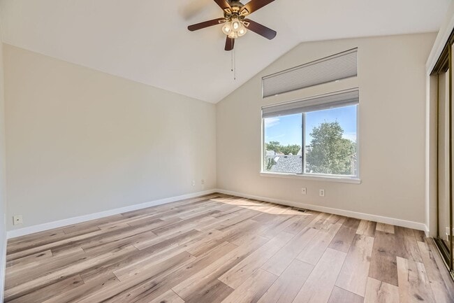 Building Photo - Beautifully Remodeled 3 Bed/2 Bathroom Hom...