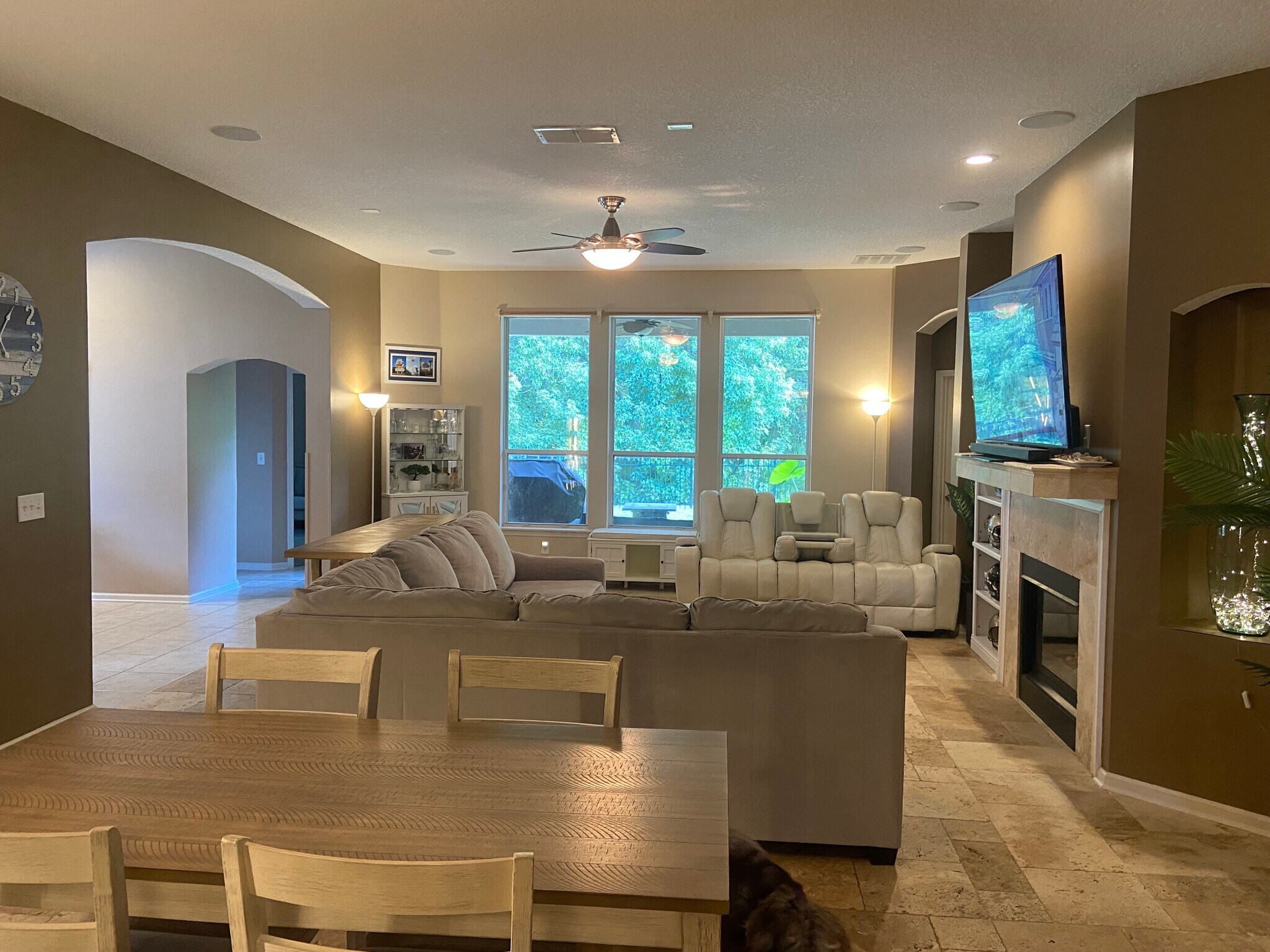 Building Photo - 437 Lake Monroe Pl