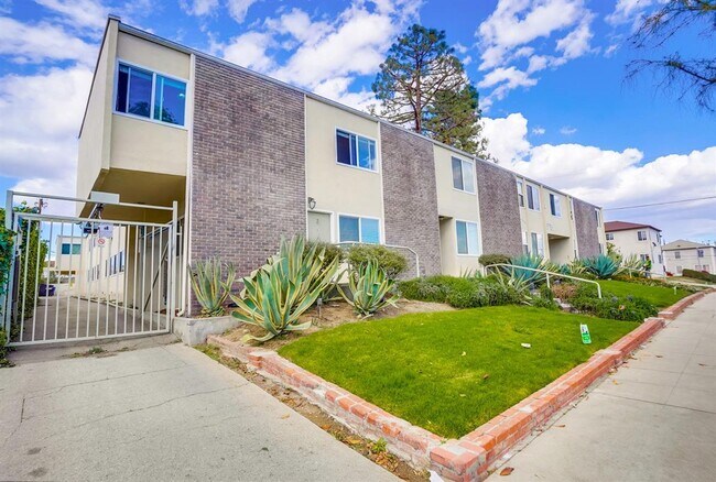 Interior Photo - 3715 W. 27th St