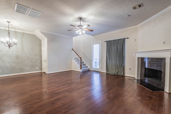 Building Photo - 10623 Wallingford Pl