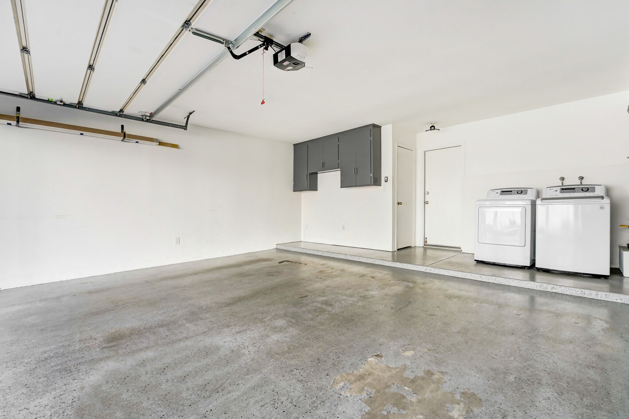 Building Photo - 2971 Plaza del Amo