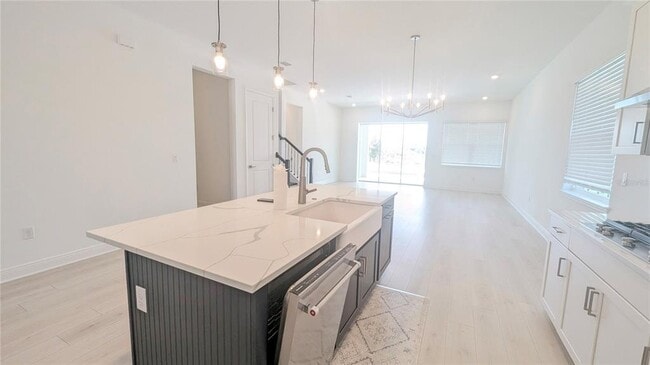 Building Photo - 15614 Vetta Dr