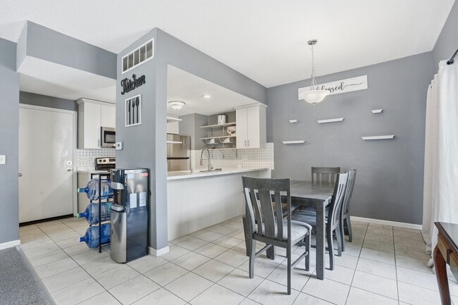 Building Photo - 2415 Catskill Ct