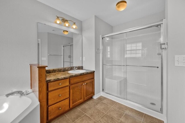 Building Photo - 9431 Pouder Ln