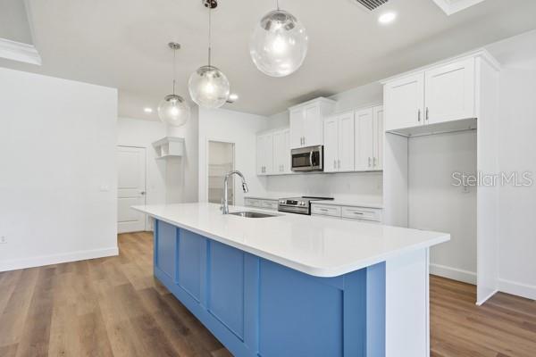 Building Photo - 6726 SW 10th Ln
