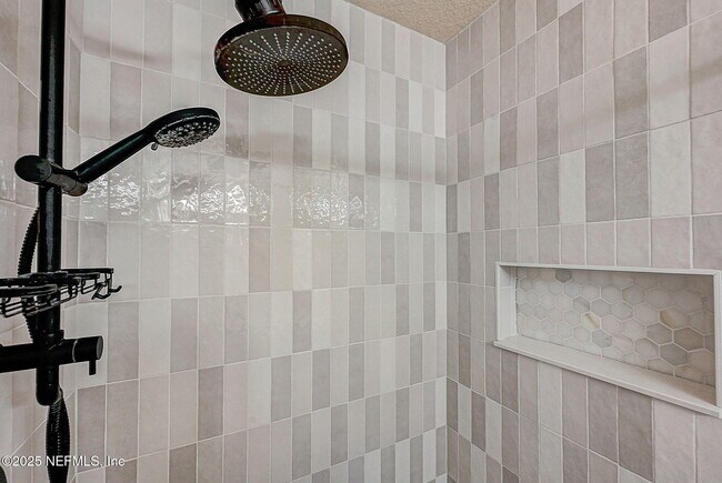 Building Photo - 135 Coastline Wy