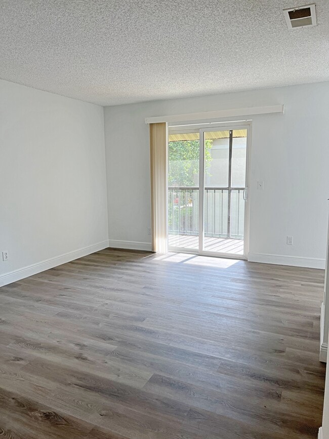 Building Photo - 2425 Barley Club Dr