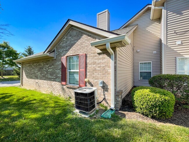 Building Photo - 4740 Kelvington Dr