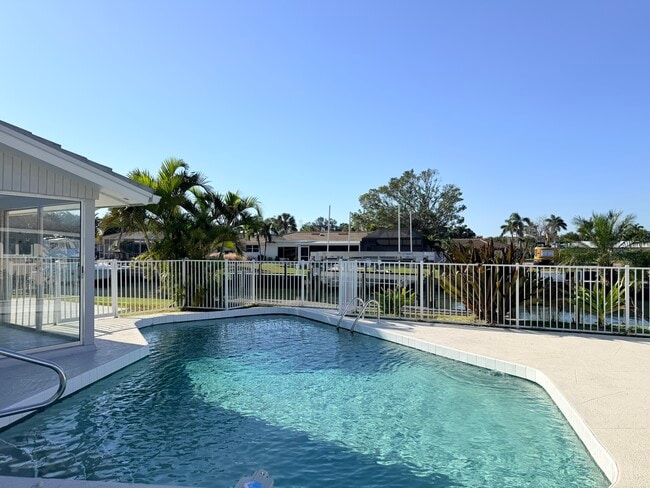 Building Photo - 537 Outrigger Ln