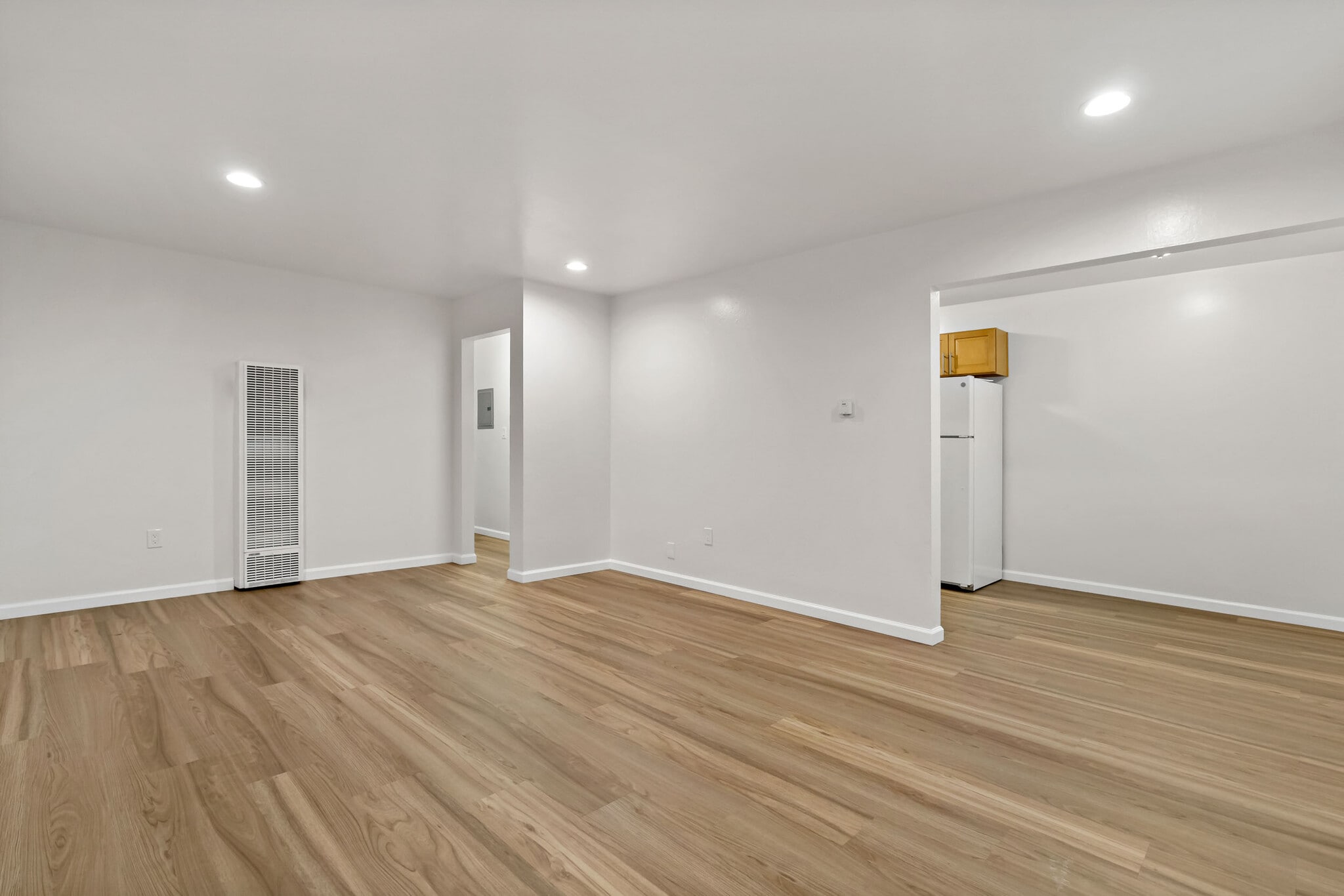 Building Photo - 3319 Nevin Ave