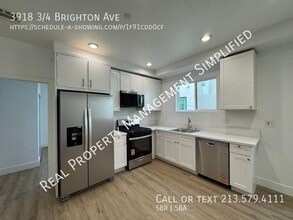 Building Photo - 3918 3/4-3914 Brighton Ave