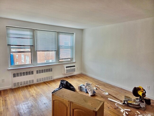 Building Photo - 125 Lincoln Ave