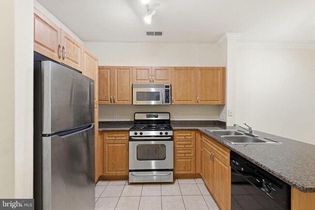 Building Photo - 12913 Centre Park Cir