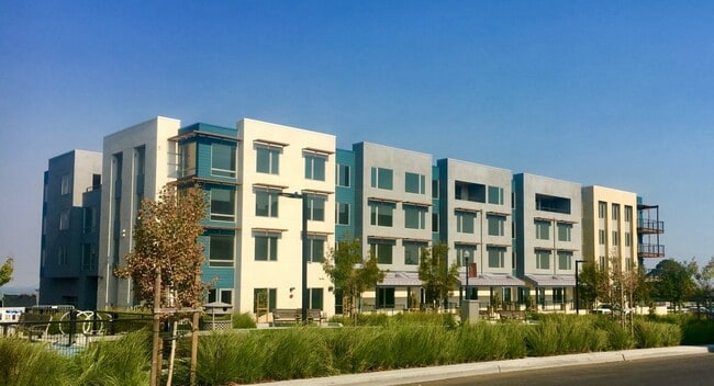 Building Photo - 52 Innes Ct