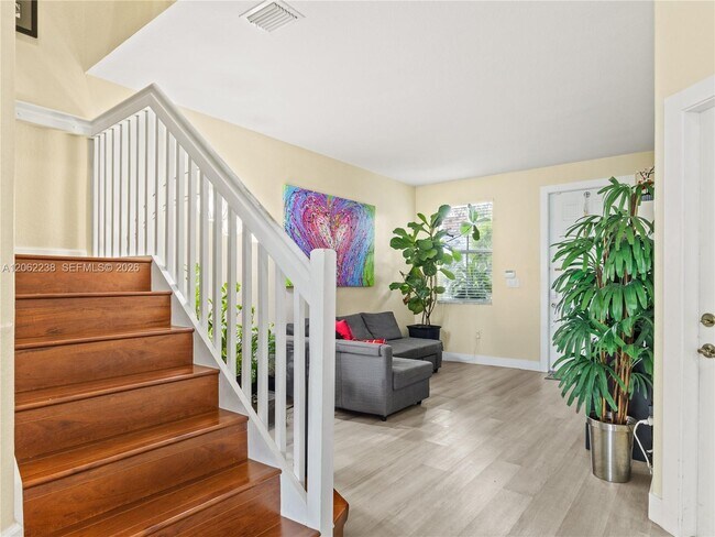 Building Photo - 8128 NW 108th Ct