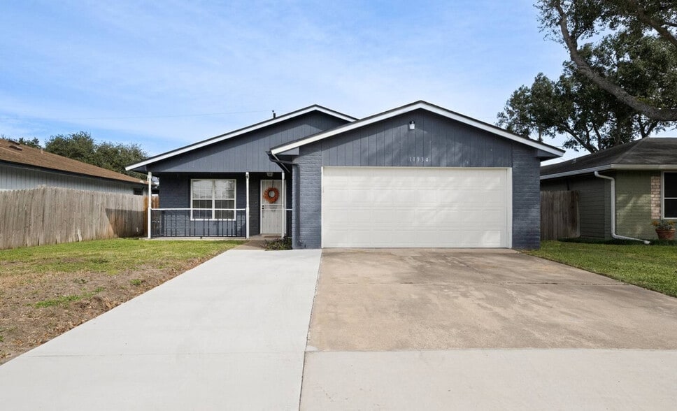 Building Photo - 11934 Hearn Rd